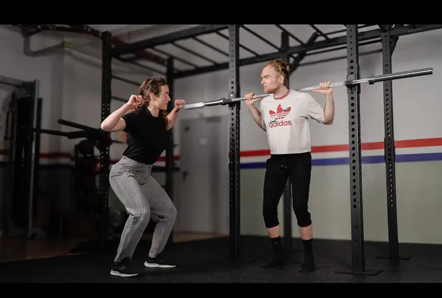 Rückentraining für (Kampf)sportler:innen